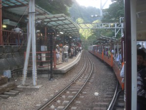 単線で待ち合わせ 単線で待ち合わせ